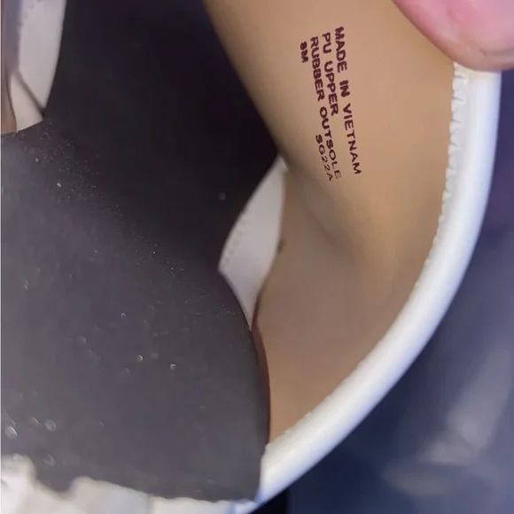 Michael Kors White & Black Platform Shoes: Size Woman’s 8/ Medium - Picture 5 of 9